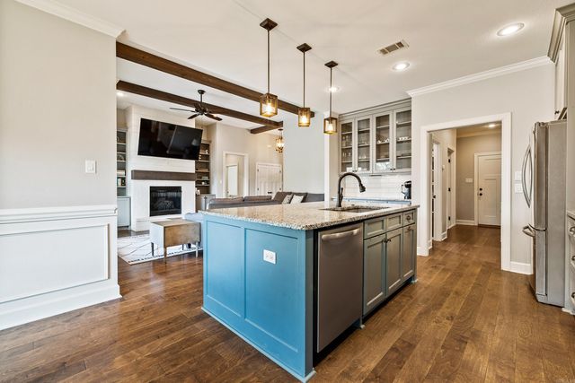 2401 Aberdeen Drive, Bryant, AR 72019