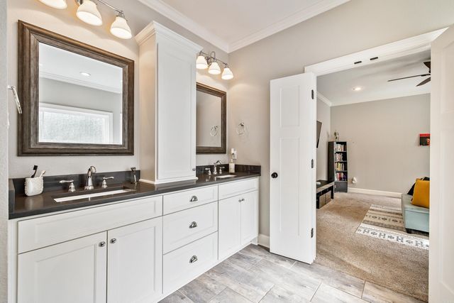 2401 Aberdeen Drive, Bryant, AR 72019