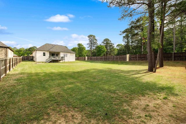 2401 Aberdeen Drive, Bryant, AR 72019