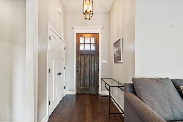 2401 Aberdeen Drive, Bryant, AR 72019