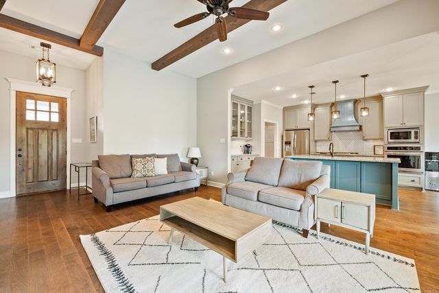 2401 Aberdeen Drive, Bryant, AR 72019