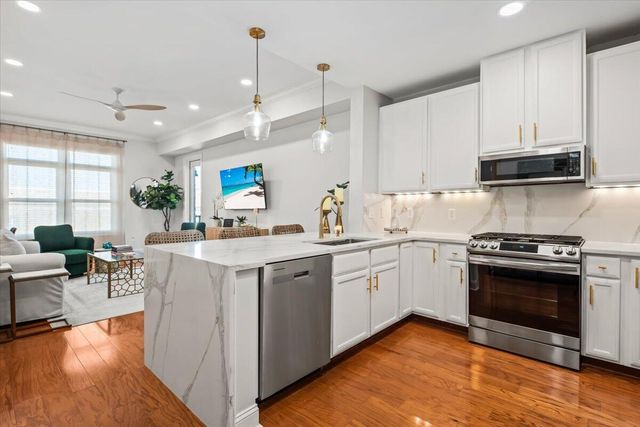 125 Pier View Street Unit 407, Daniel Island, SC 29492
