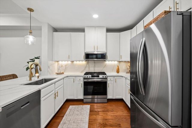 125 Pier View Street Unit 407, Daniel Island, SC 29492