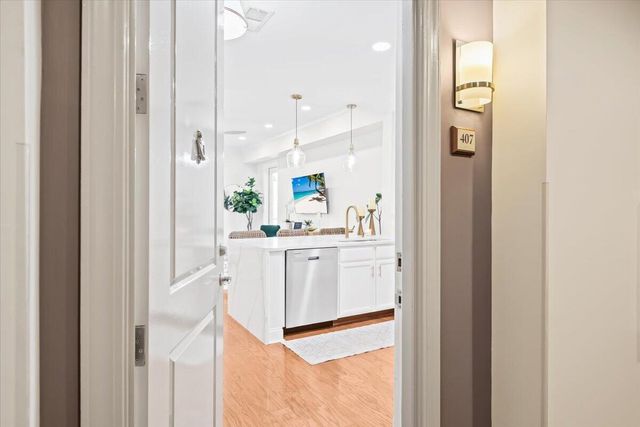 125 Pier View Street Unit 407, Daniel Island, SC 29492