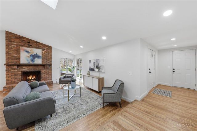 984 Woodcreek Drive, Miami Twp, OH 45150