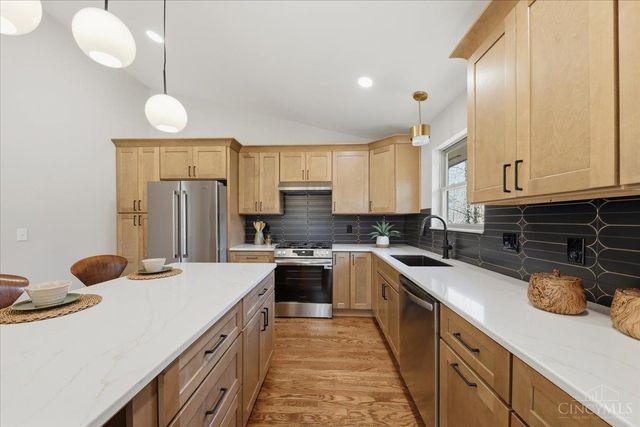 984 Woodcreek Drive, Miami Twp, OH 45150