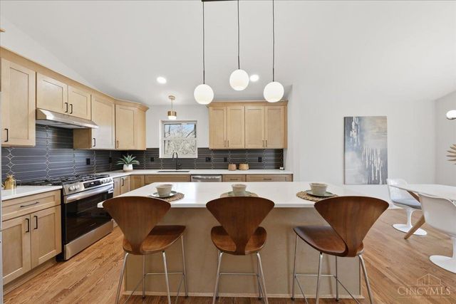 984 Woodcreek Drive, Miami Twp, OH 45150