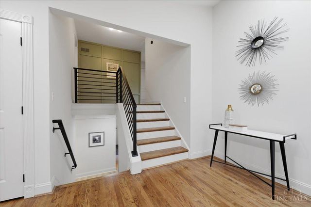 984 Woodcreek Drive, Miami Twp, OH 45150