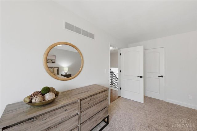 984 Woodcreek Drive, Miami Twp, OH 45150