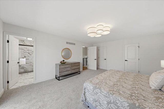 984 Woodcreek Drive, Miami Twp, OH 45150