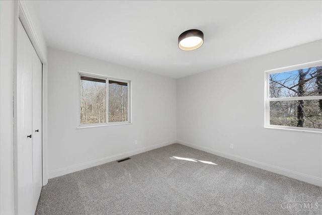 984 Woodcreek Drive, Miami Twp, OH 45150