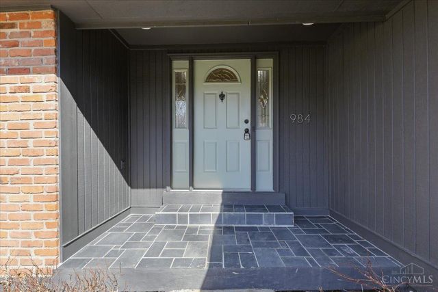 984 Woodcreek Drive, Miami Twp, OH 45150