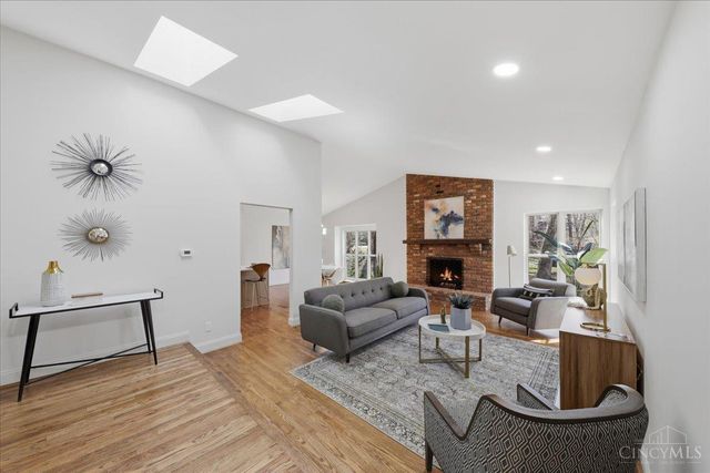 984 Woodcreek Drive, Miami Twp, OH 45150