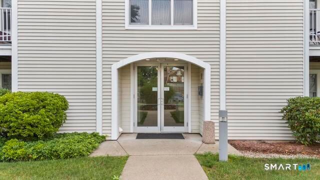 468 Main Street 207, East Lyme, CT 06357