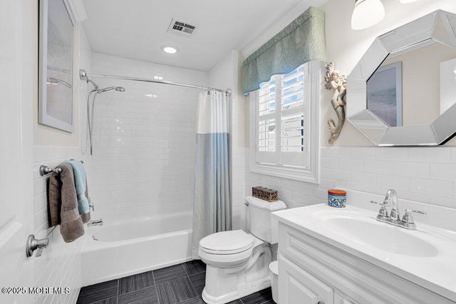 14 Seadrift Avenue, Highlands, NJ 07732