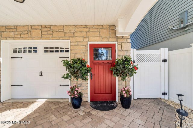 14 Seadrift Avenue, Highlands, NJ 07732