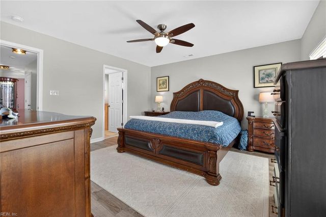 513 Simpson LN, Chesapeake, VA 23323