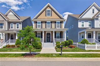 513 Simpson LN, Chesapeake, VA 23323