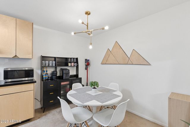 5525 E THOMAS Road R9, Phoenix, AZ 85018