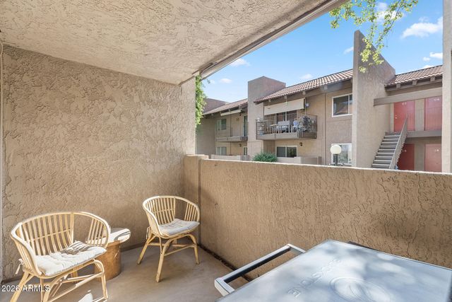 5525 E THOMAS Road R9, Phoenix, AZ 85018
