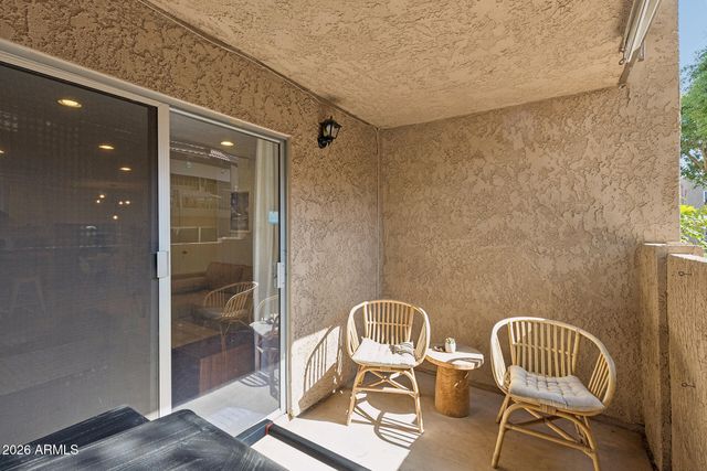 5525 E THOMAS Road R9, Phoenix, AZ 85018
