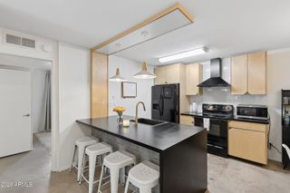 5525 E THOMAS Road R9, Phoenix, AZ 85018