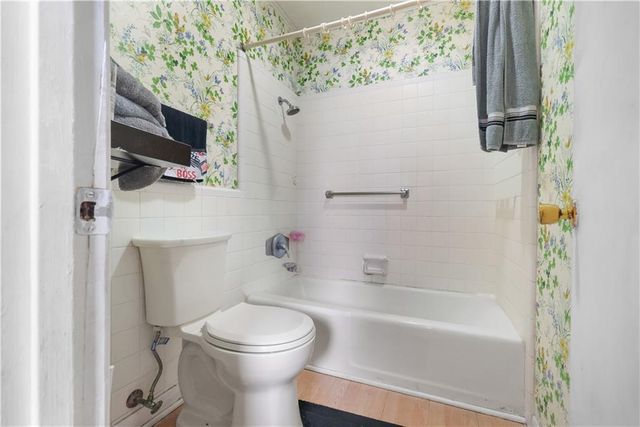 2131 MEMORIAL Drive, Alexandria, LA 71301