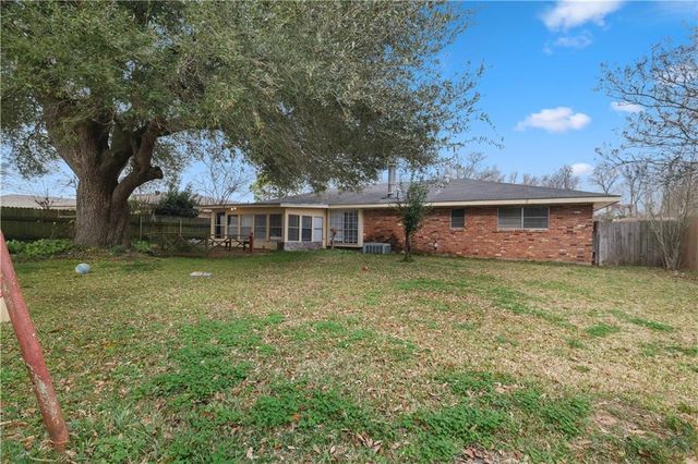 2131 MEMORIAL Drive, Alexandria, LA 71301