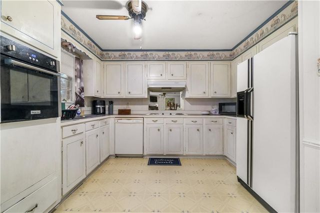 2131 MEMORIAL Drive, Alexandria, LA 71301