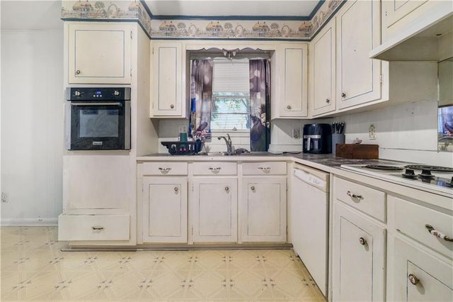 2131 MEMORIAL Drive, Alexandria, LA 71301