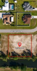 822 34th LN, Cape Coral, FL 33909