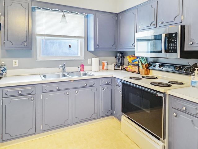 6273 Kelly Road, Flushing, MI 48433