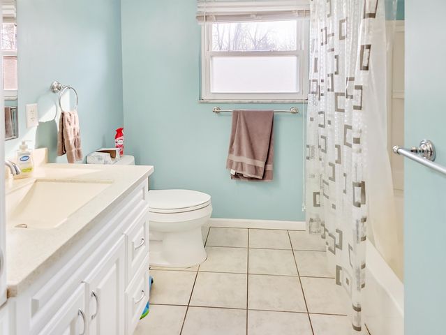 6273 Kelly Road, Flushing, MI 48433