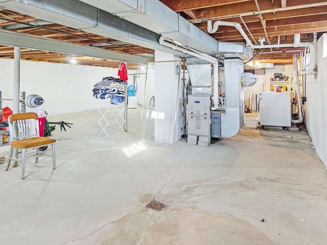 6273 Kelly Road, Flushing, MI 48433