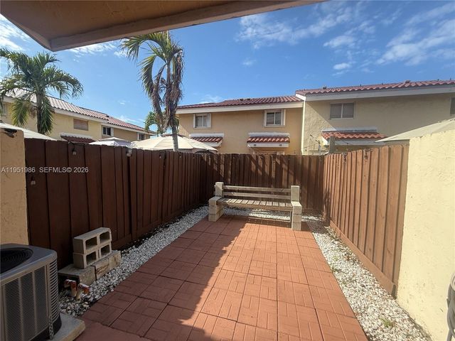 8262 NW 5th Ln 396, Miami, FL 33126