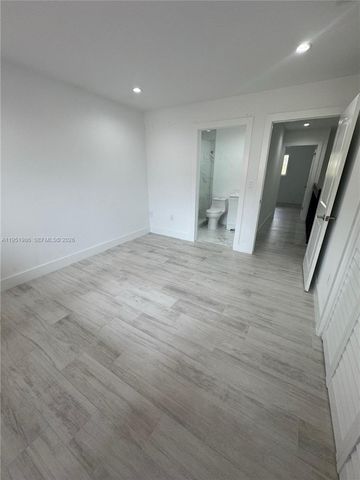 8262 NW 5th Ln 396, Miami, FL 33126