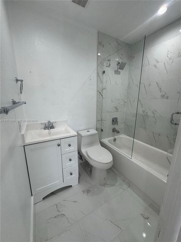 8262 NW 5th Ln 396, Miami, FL 33126