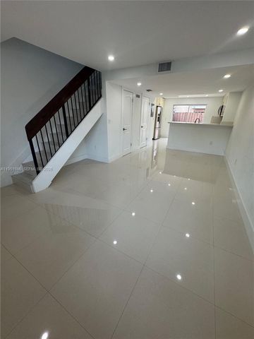 8262 NW 5th Ln 396, Miami, FL 33126