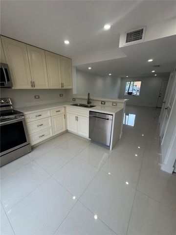 8262 NW 5th Ln 396, Miami, FL 33126