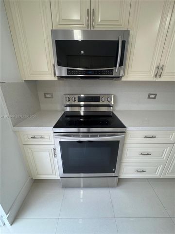 8262 NW 5th Ln 396, Miami, FL 33126