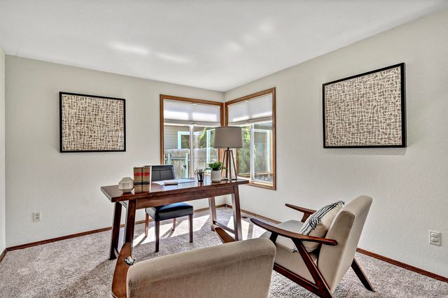 3327 S Crosspoint Ave, Boise, ID 83706
