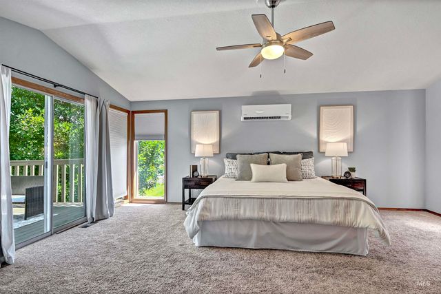 3327 S Crosspoint Ave, Boise, ID 83706