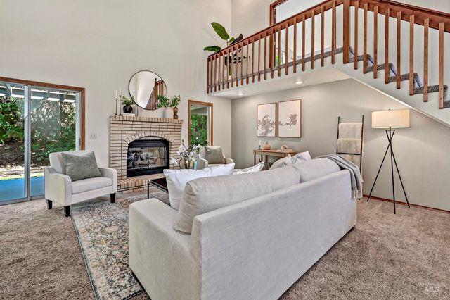 3327 S Crosspoint Ave, Boise, ID 83706