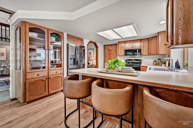 3327 S Crosspoint Ave, Boise, ID 83706