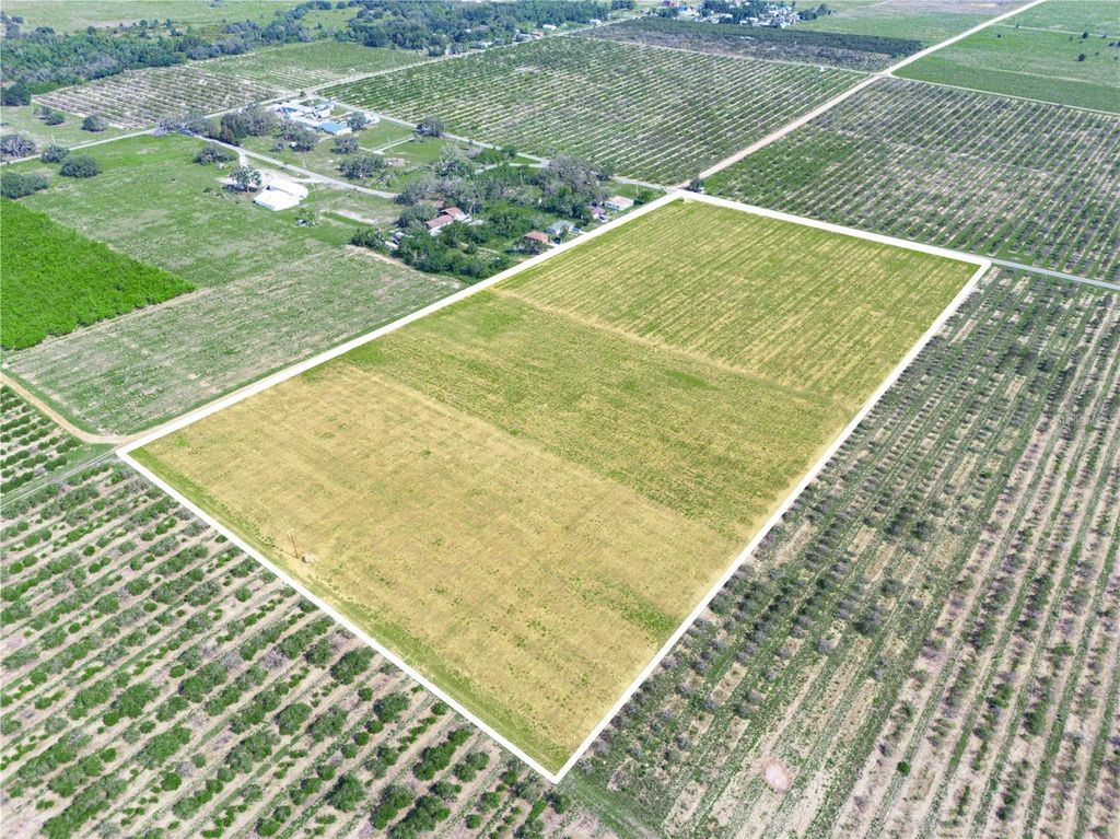 Image 4 of property listing at MAXCY QUARTERS ROAD, Frostproof, FL 33843