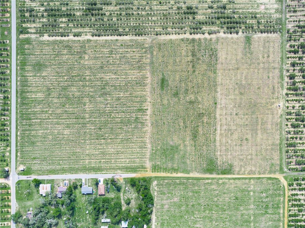 Image 6 of property listing at MAXCY QUARTERS ROAD, Frostproof, FL 33843