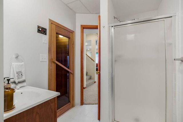 521 SE Asheville Drive, Lee's Summit, MO 64063