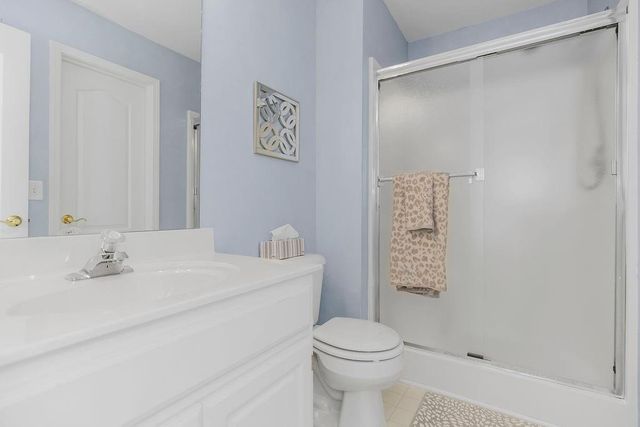 521 SE Asheville Drive, Lee's Summit, MO 64063