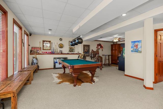 521 SE Asheville Drive, Lee's Summit, MO 64063