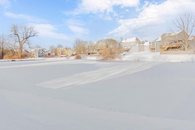 521 SE Asheville Drive, Lee's Summit, MO 64063